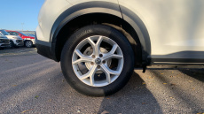Nissan Juke 1.0 DiG-T N-Connecta 5dr Petrol Hatchback